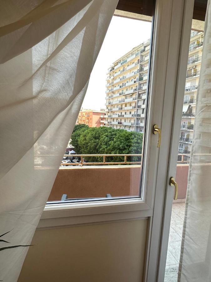 Elegant Apartment In City Center 卡利亚里 外观 照片